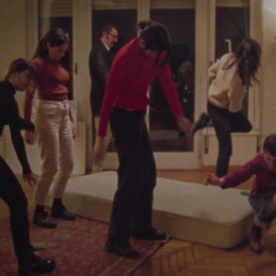 C comme Ce qu’on demande à une statue c’est qu’elle ne bouge pas